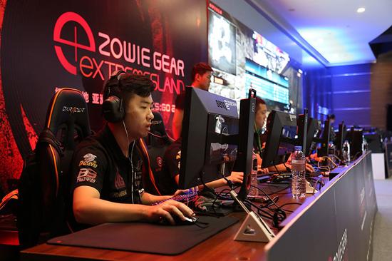 伦纳德和哈 伦纳德和哈